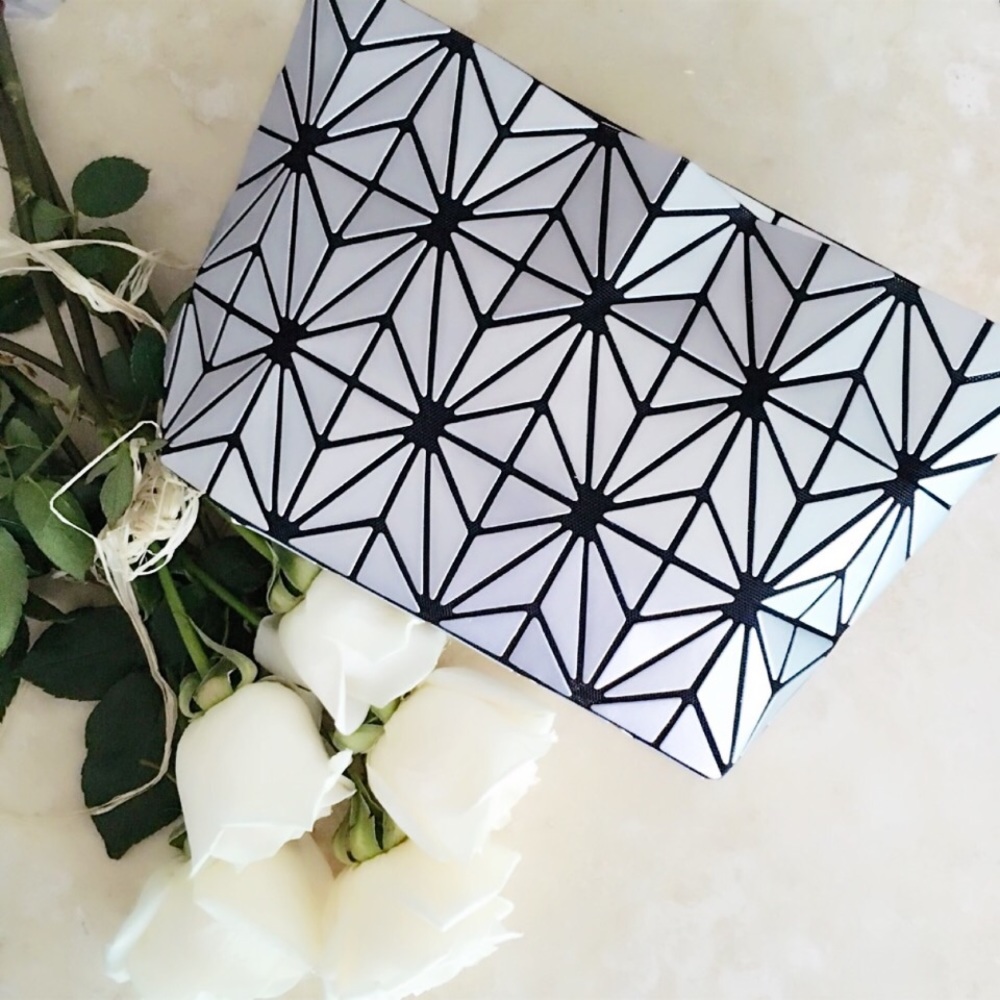GEOMETRIC SILVER HANDBAG